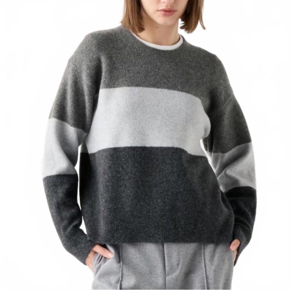 UNIQLO Souffle Yarn Sweater Gray Colorblock